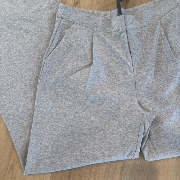 ** NWT Vuori elevation trouser Light Heather Gray Small - Picture 3 of 7